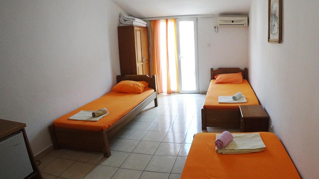 Guesthouse Sun Hostel Budva Ngoại thất bức ảnh