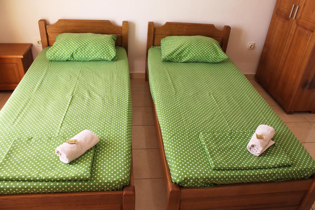 Guesthouse Sun Hostel Budva Ngoại thất bức ảnh