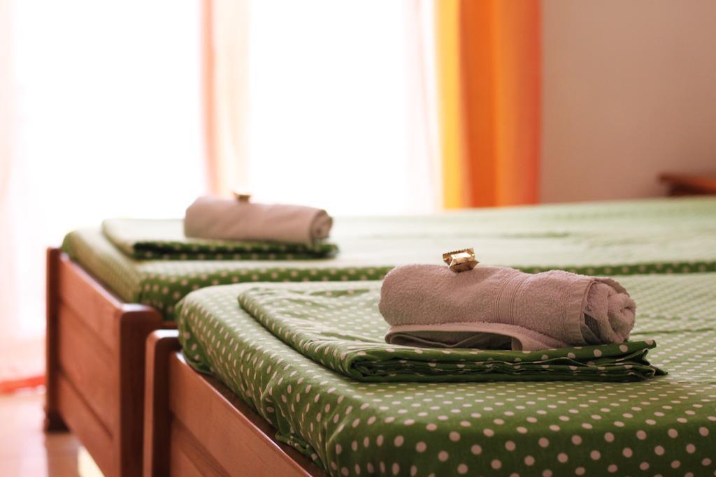 Guesthouse Sun Hostel Budva Ngoại thất bức ảnh