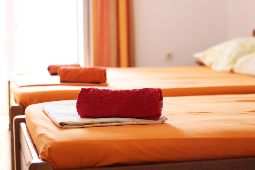Guesthouse Sun Hostel Budva Ngoại thất bức ảnh