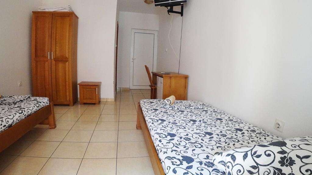 Guesthouse Sun Hostel Budva Ngoại thất bức ảnh