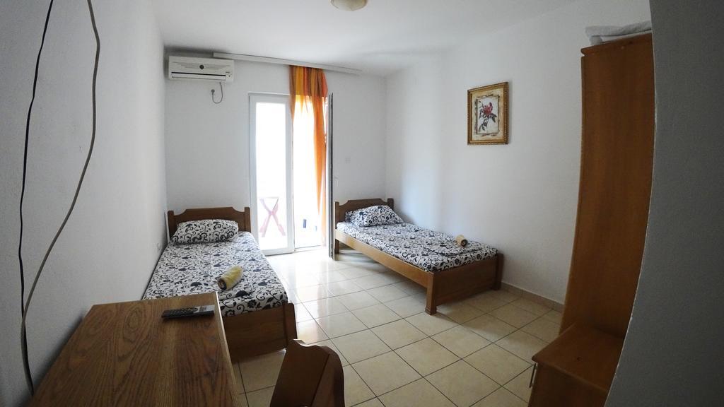 Guesthouse Sun Hostel Budva Ngoại thất bức ảnh