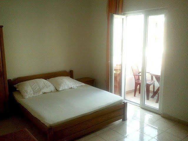 Guesthouse Sun Hostel Budva Ngoại thất bức ảnh
