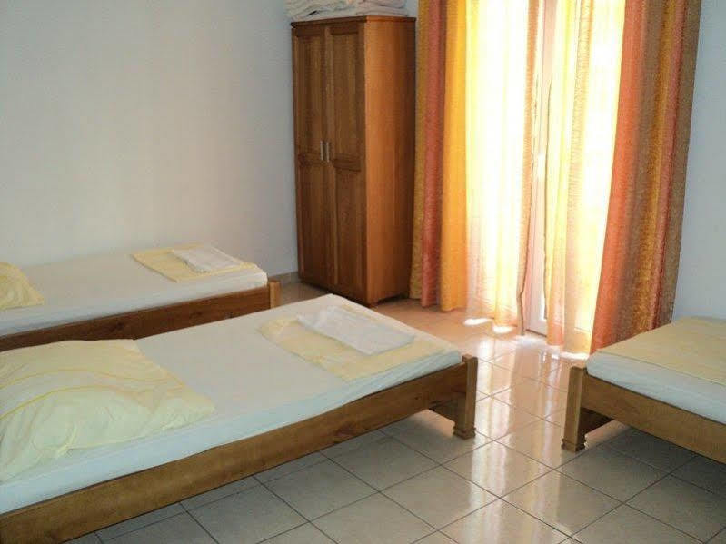 Guesthouse Sun Hostel Budva Ngoại thất bức ảnh