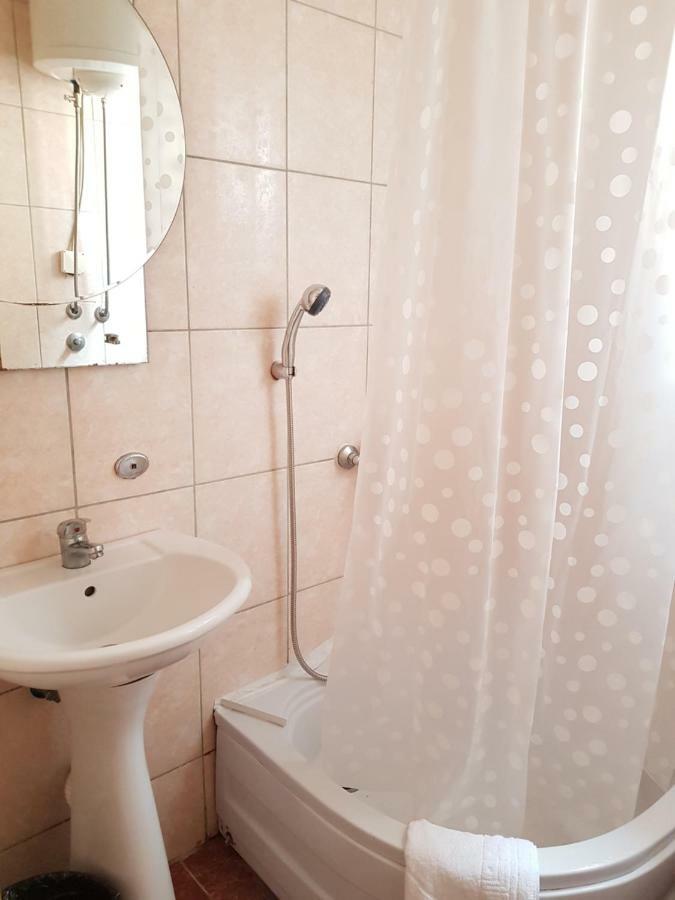 Guesthouse Sun Hostel Budva Ngoại thất bức ảnh
